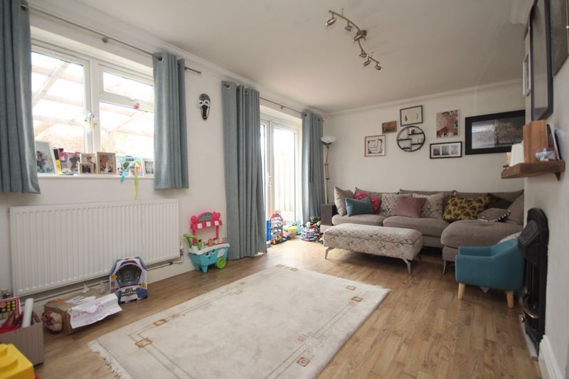 Property photo 3 of 19 Photo 21