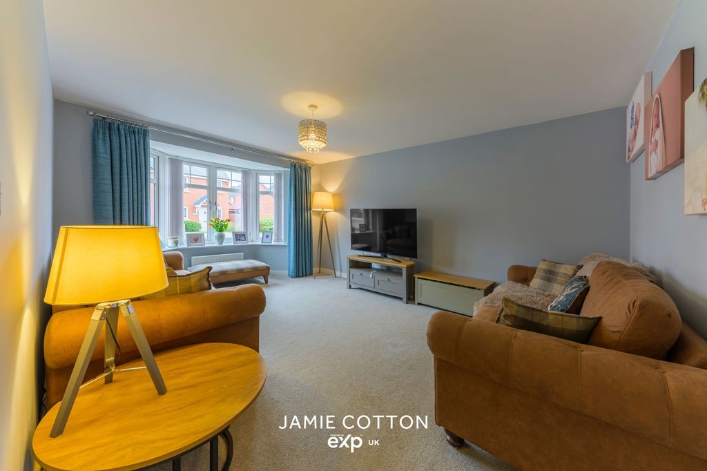 Property photo 3 of 27