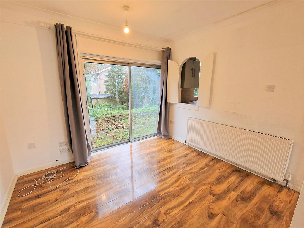Property photo 3 of 13 Picture No. 33