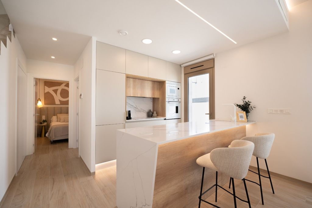 Property photo 3 of 50