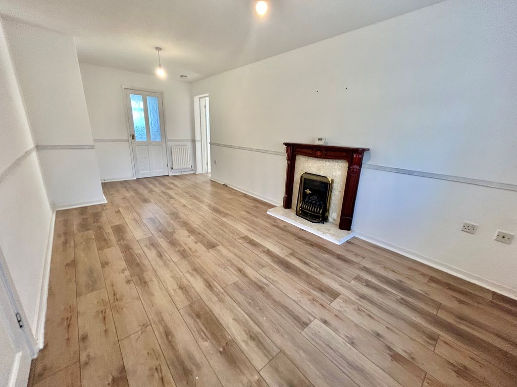 Property photo 3 of 13 Image