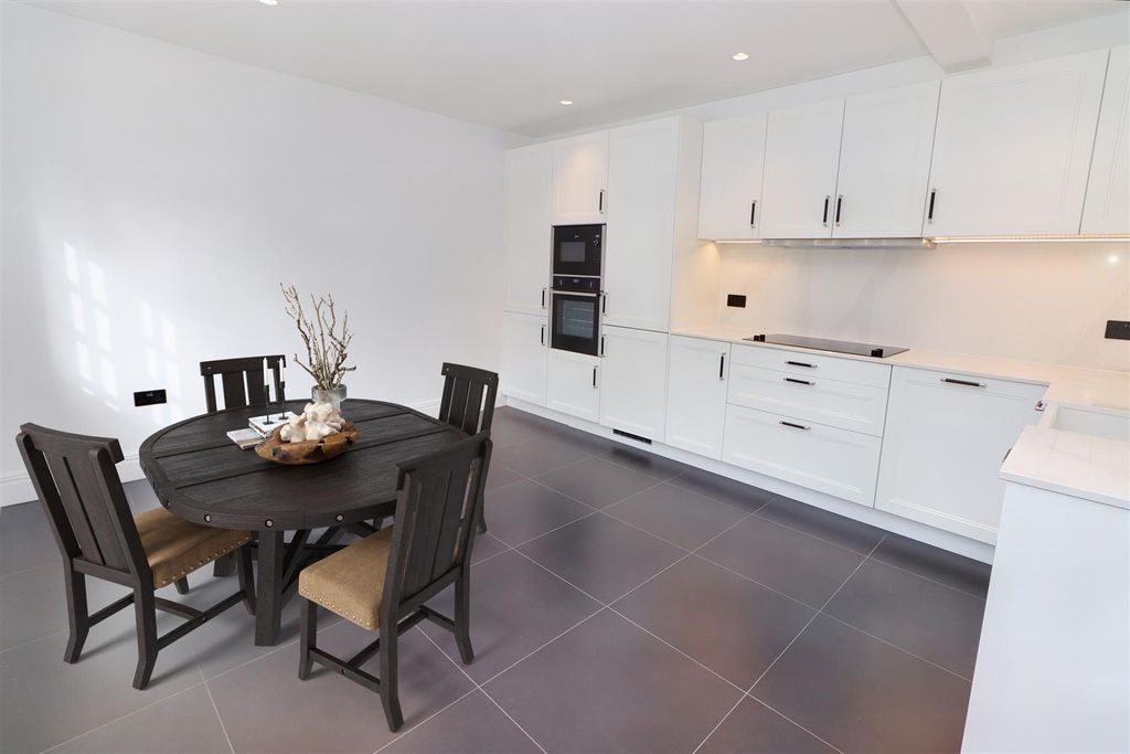 Property photo 2 of 27 Watermark_1_The_Coach_House_Img_1554_16-03-23_14_5