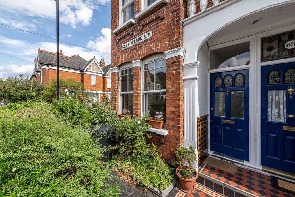 Property photo 2 of 30 4370215