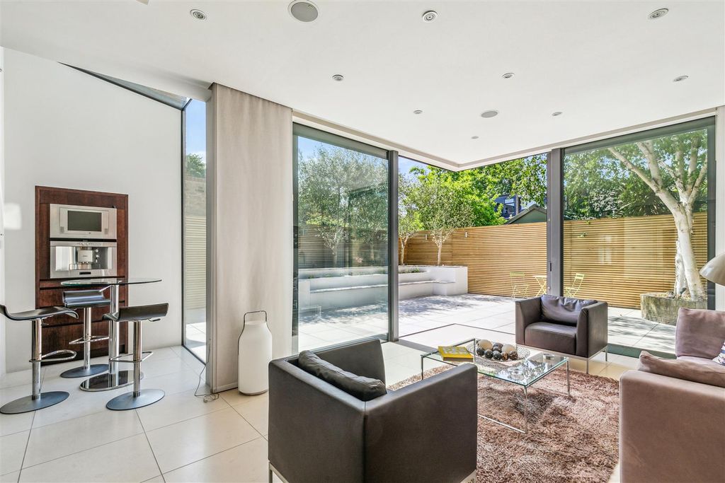Property photo 2 of 21 St Marys Grove, W4 - For Sale