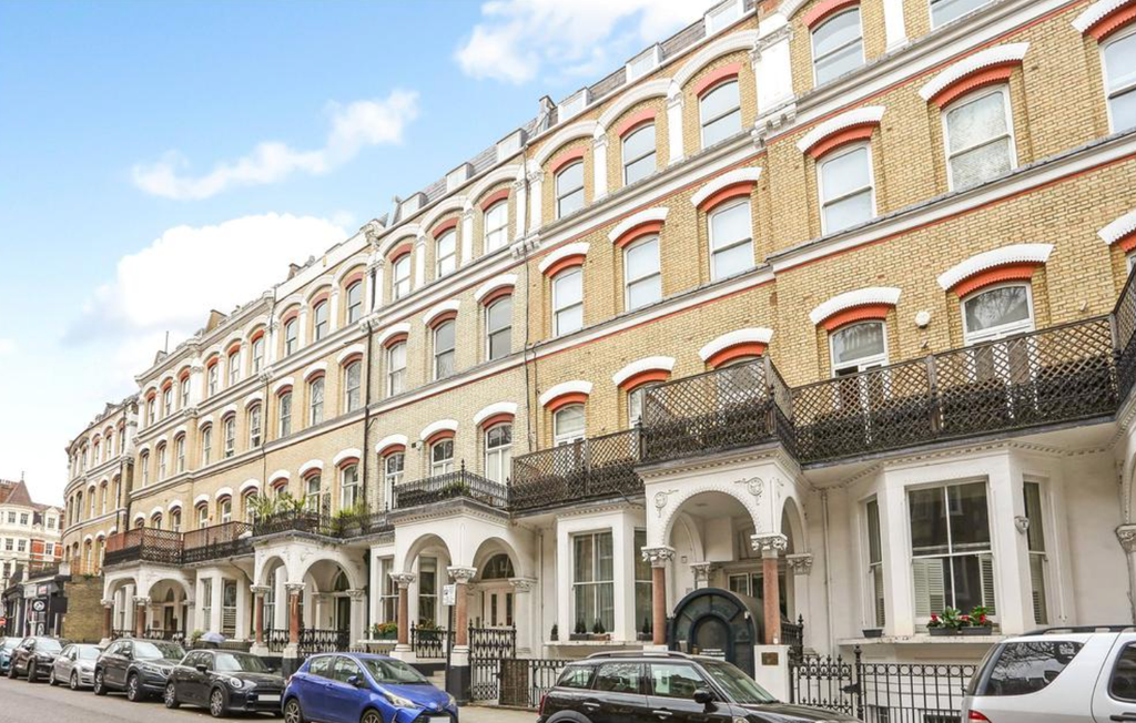 Property photo 3 of 13