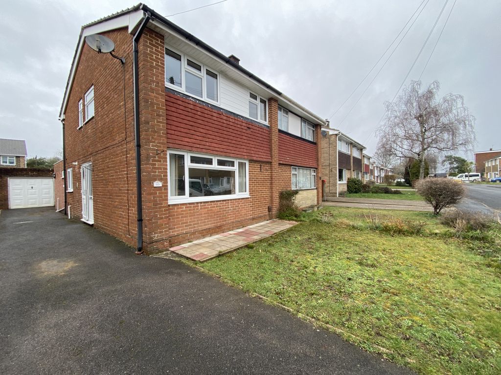 Property photo 1 of 7 Front