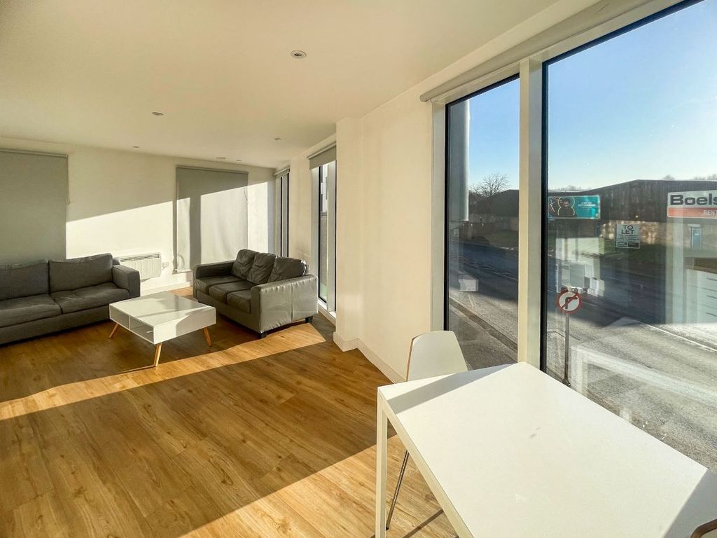 Property photo 3 of 13