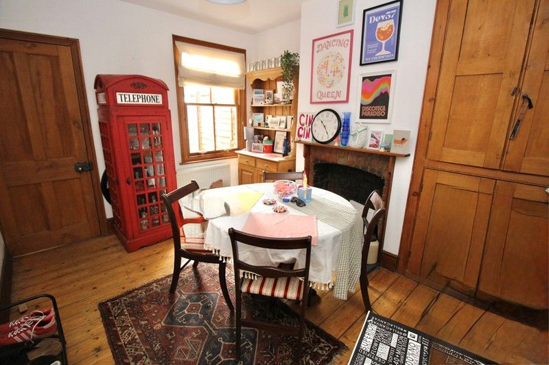 Property photo 3 of 9 Dining Room