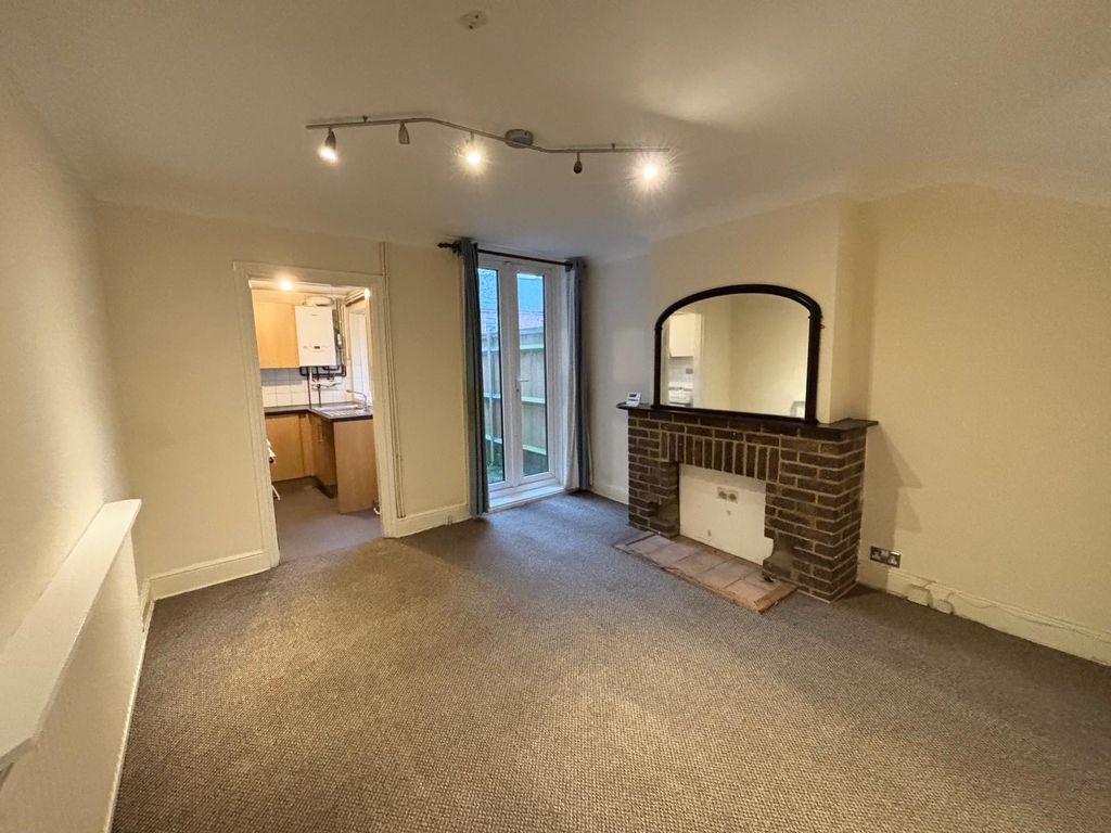 Property photo 2 of 6 Living Room
