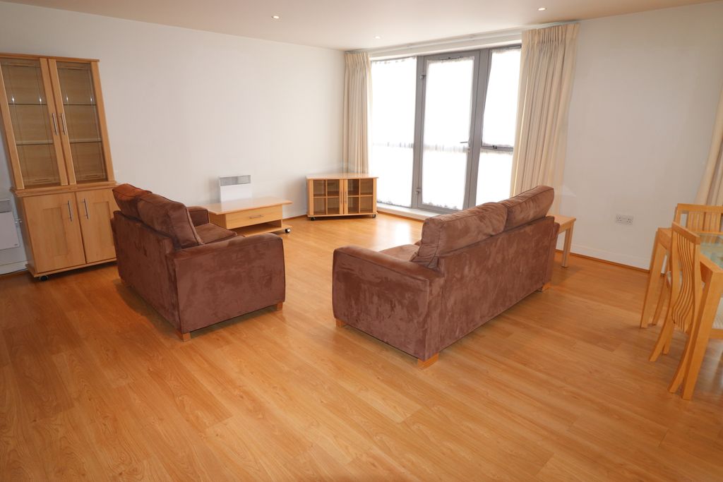 Property photo 2 of 10 Photo 02