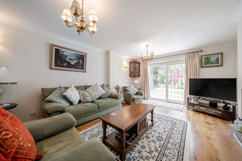 Property photo 2 of 20 Reception