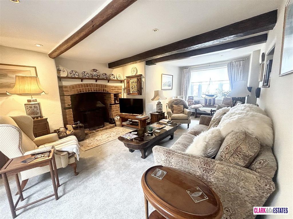 Property photo 1 of 15 Main Picture