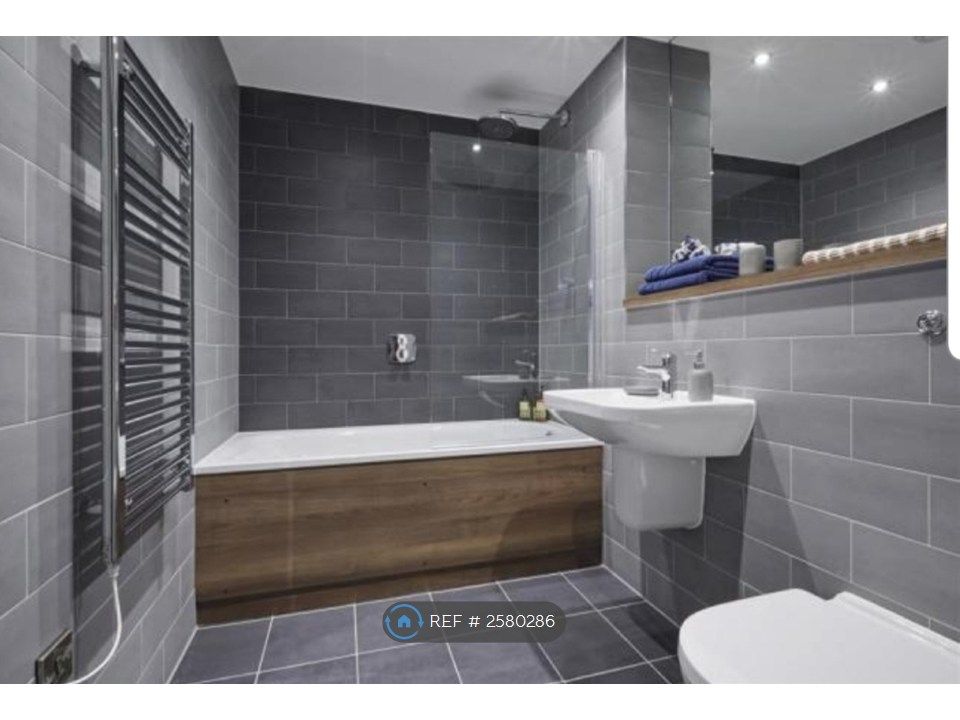 Property photo 3 of 9 Main Bathroom