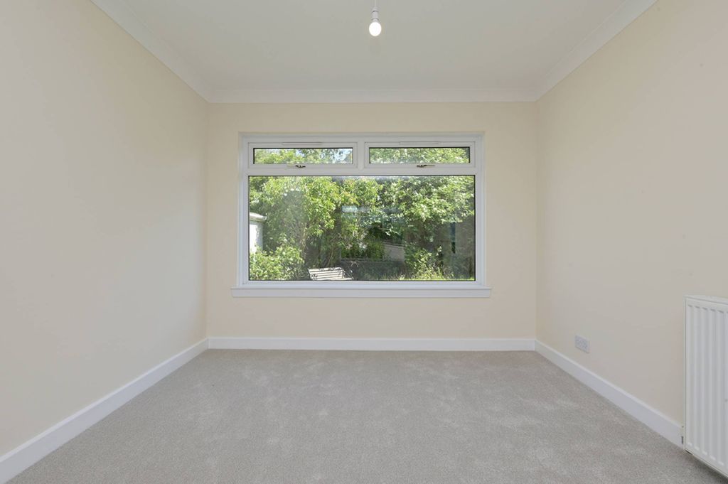 Property photo 3 of 27