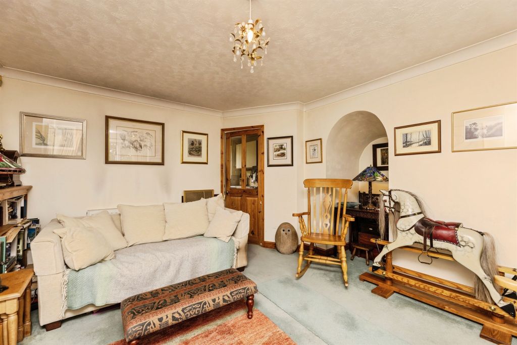 Property photo 3 of 17