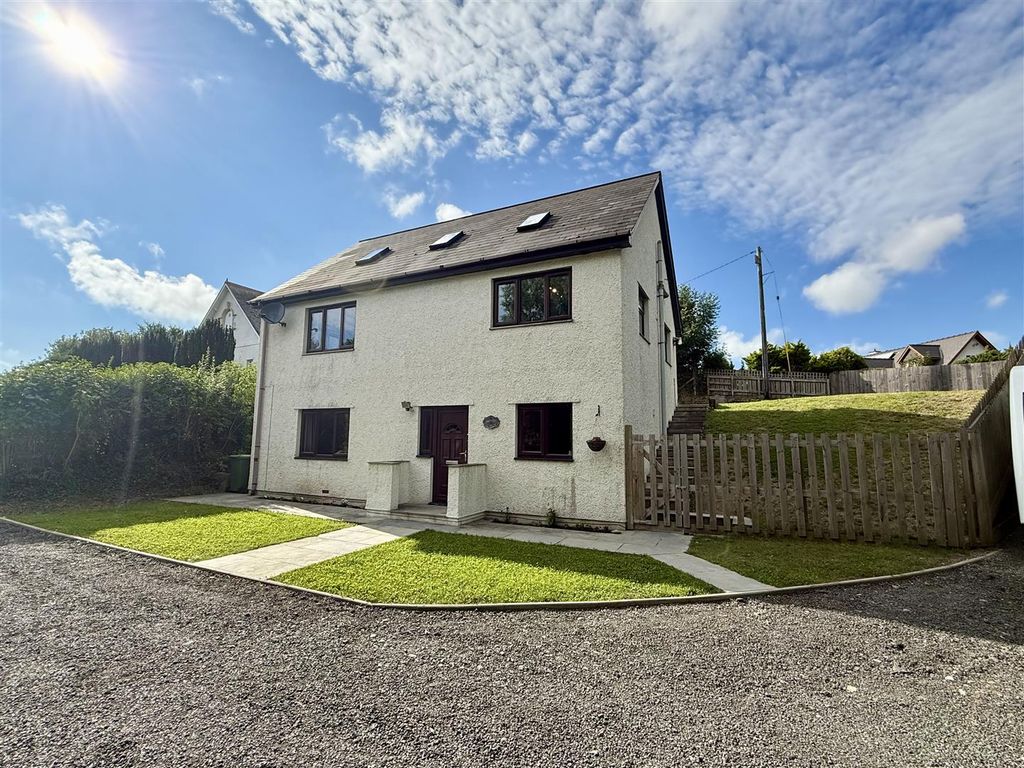 Property photo 2 of 32