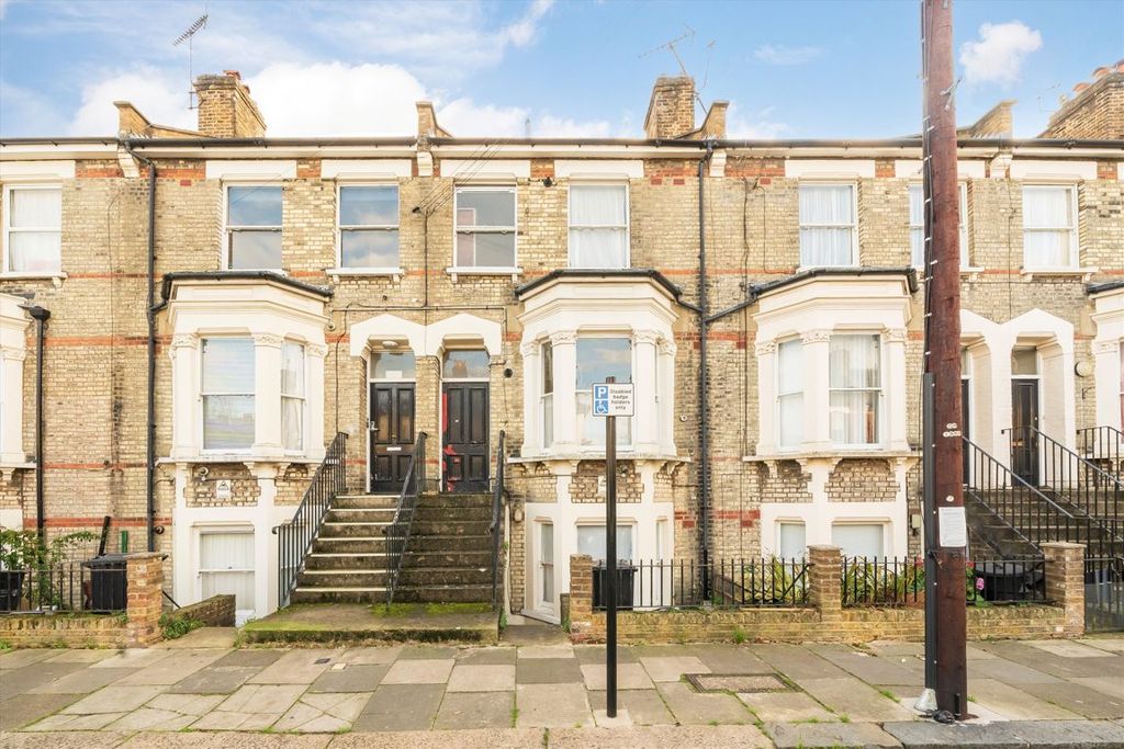 Property photo 1 of 5