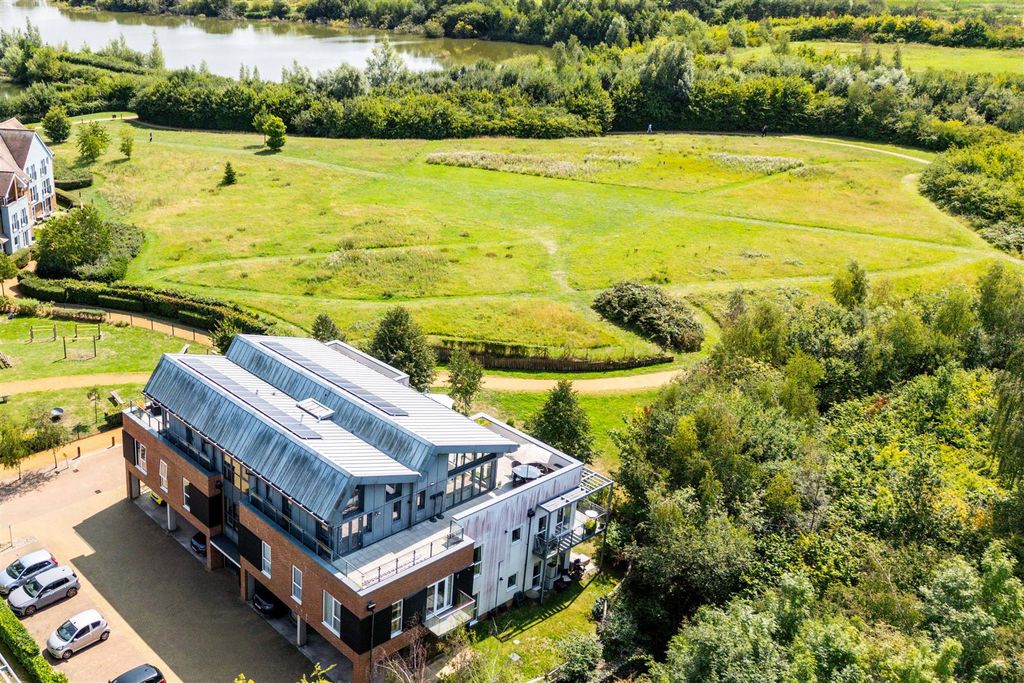 Property photo 1 of 26