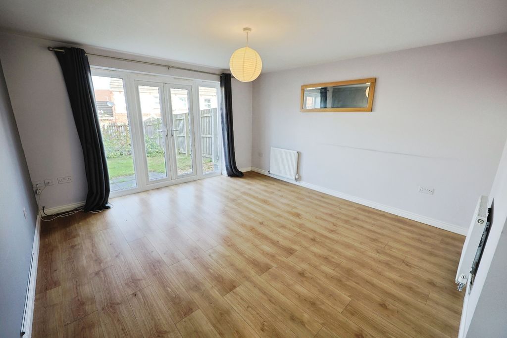 Property photo 3 of 16 Pbox-Img.Jpg