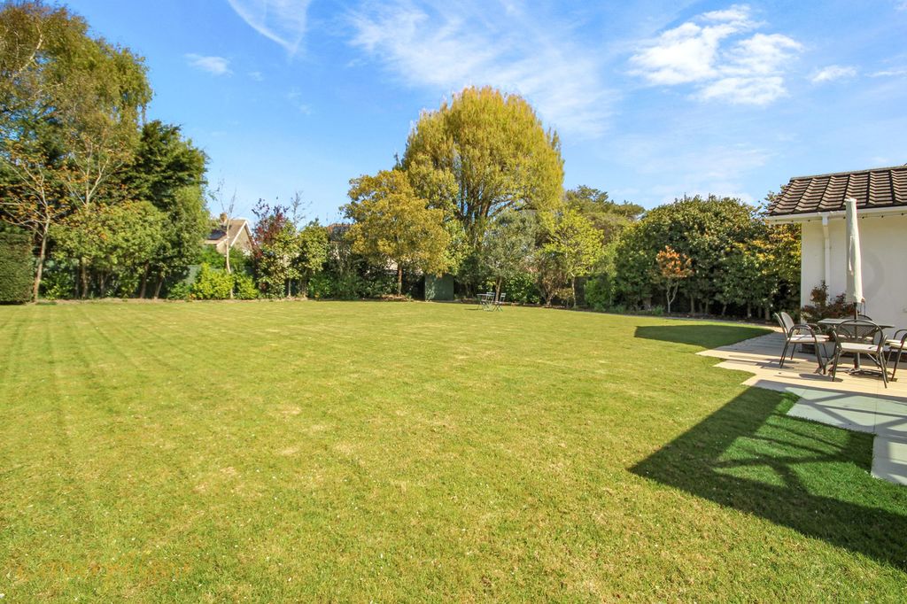 Property photo 2 of 25 Rear Garden