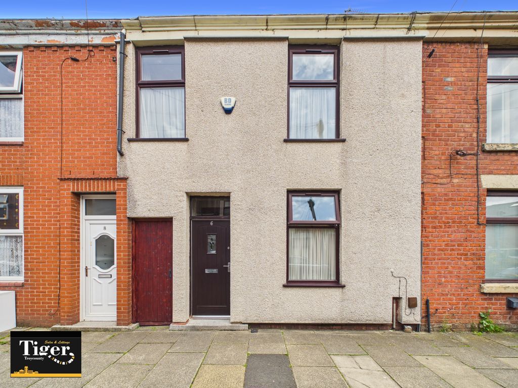Property photo 1 of 14