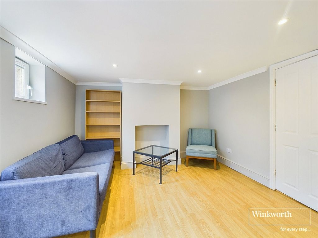Property photo 2 of 9 Picture No. 30