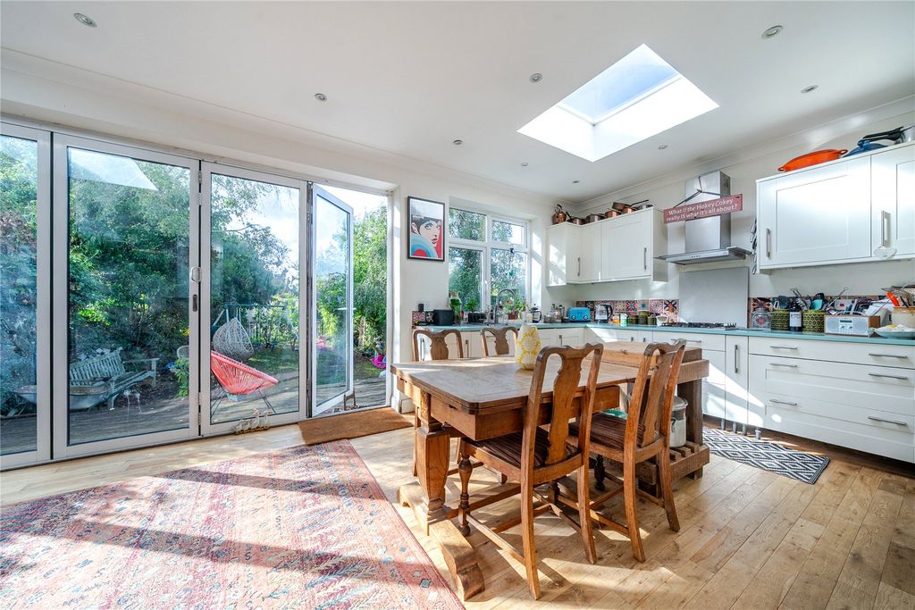 Property photo 1 of 18 Picture No. 11