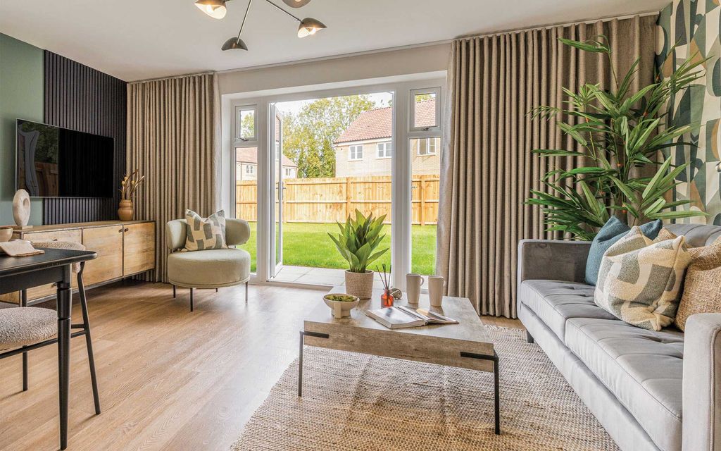 Property photo 1 of 14 Living/Dining Area