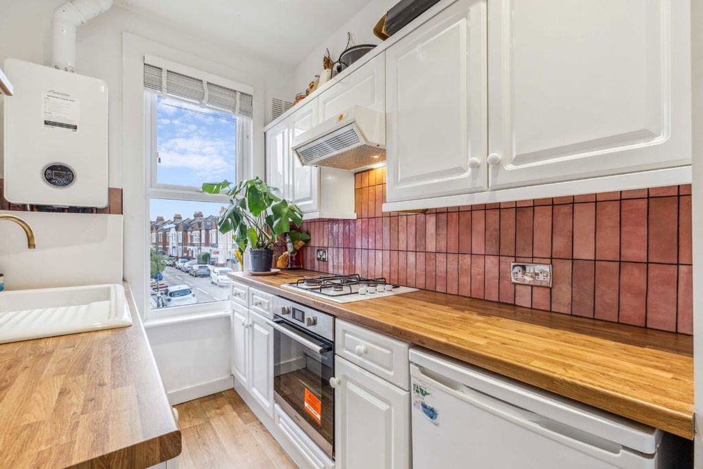 Property photo 3 of 5