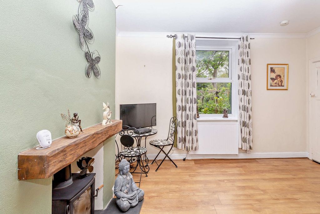 Property photo 3 of 26
