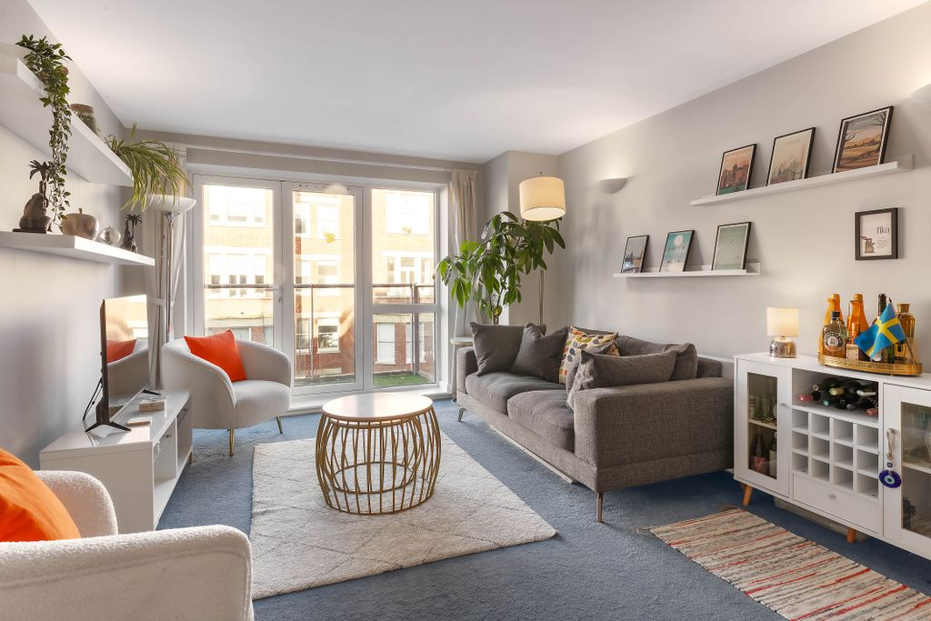 Property photo 1 of 10 Awinship-9676-06-Hig