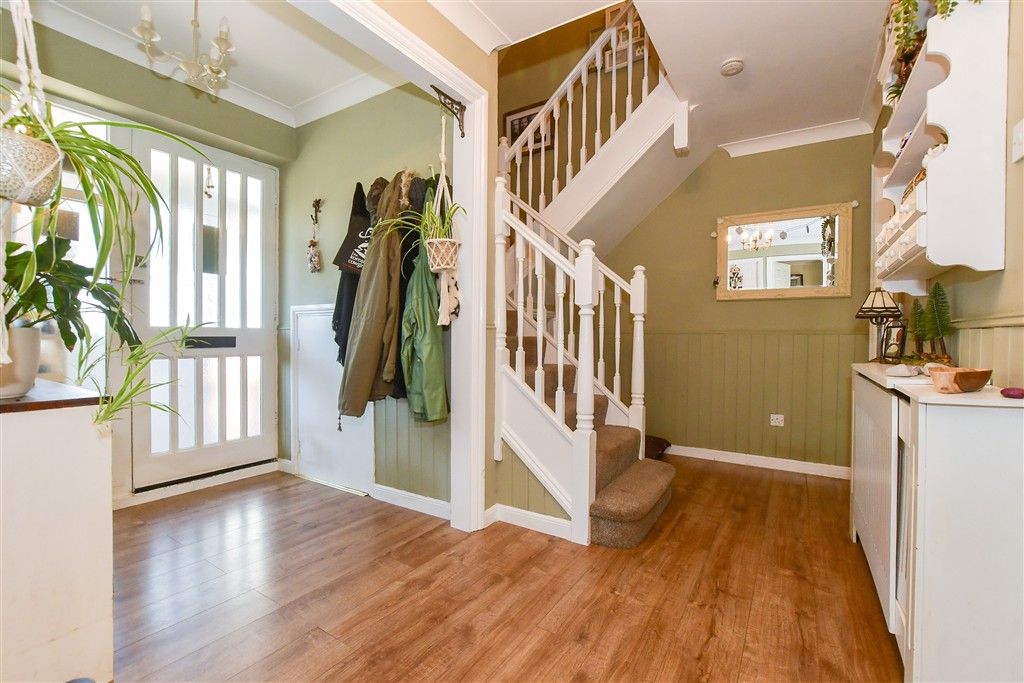 Property photo 1 of 14 Entrance Hall