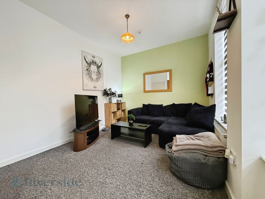 Property photo 2 of 27 Pbox-Img.Jpg