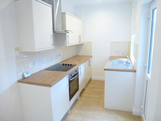 Property photo 2 of 9 Kitchen