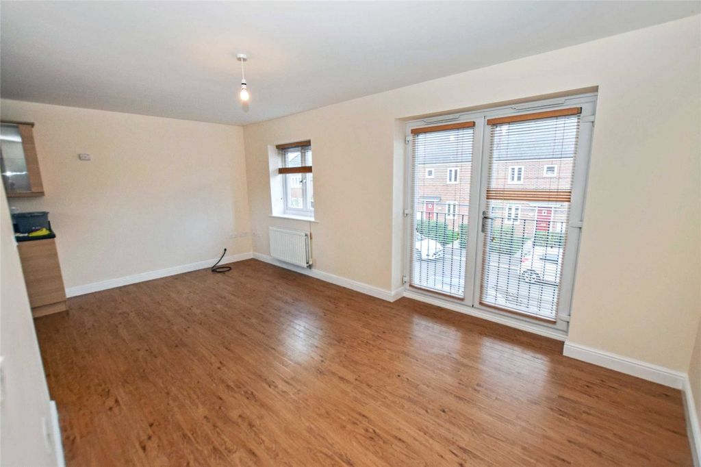 Property photo 3 of 10 Picture No. 02