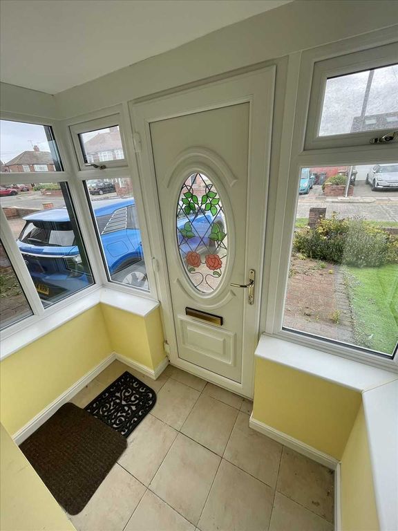 Property photo 2 of 15 Entrance Porch