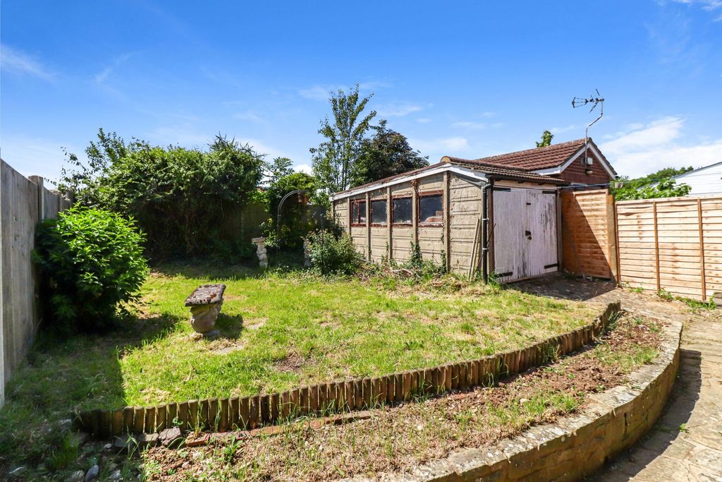 Property photo 2 of 16