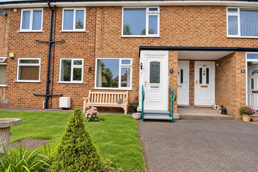 Property photo 1 of 7 44 Creyke Close.Png