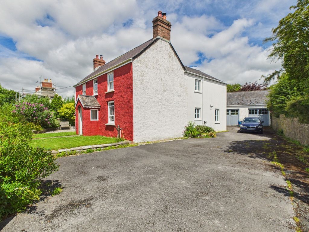 Property photo 2 of 40