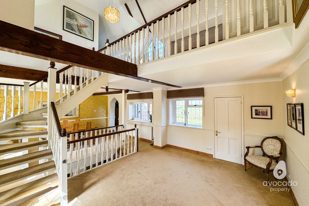 Property photo 3 of 45 4861707