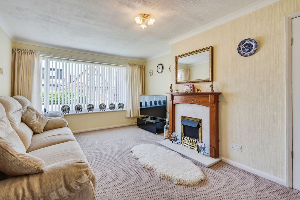 Property photo 3 of 18 Pbox-Img.Jpg