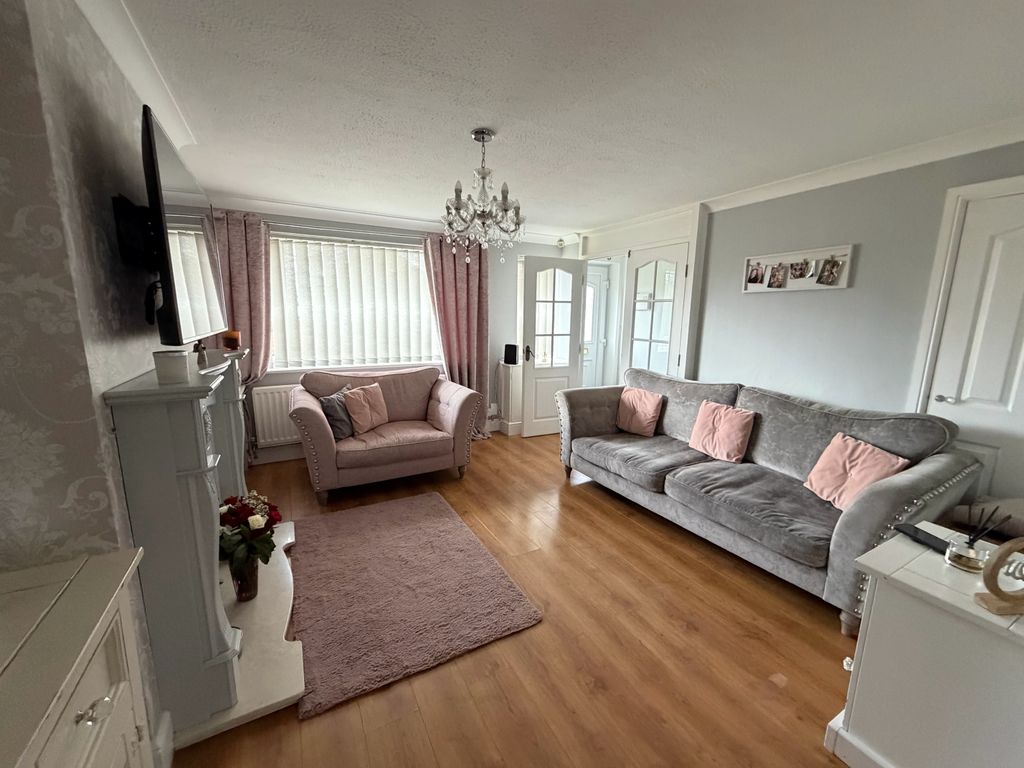 Property photo 3 of 17 B875Ea45-6526-45F3-80Fe-700C1Aa3B7A3