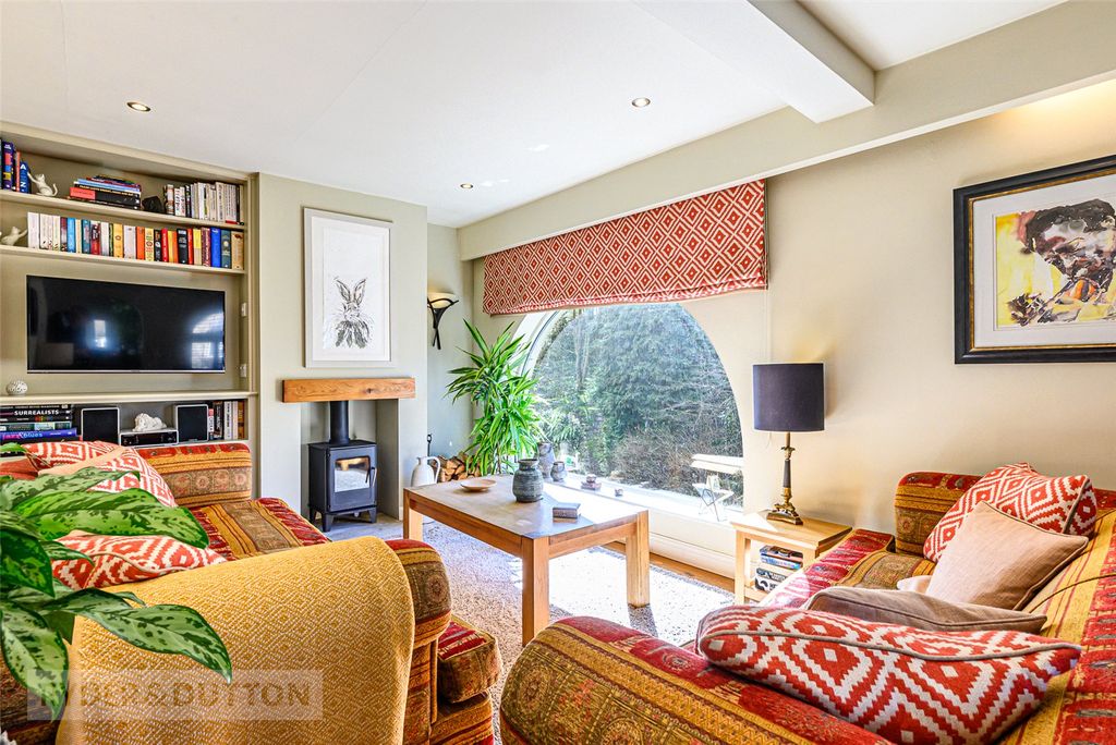 Property photo 3 of 41 Sitting Room