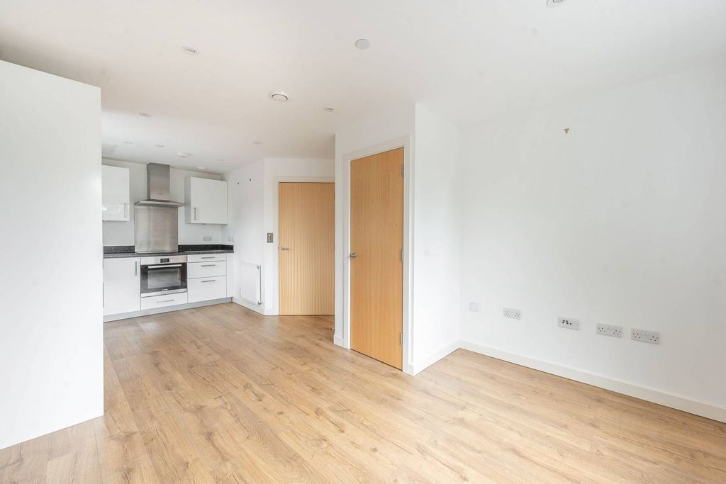 Property photo 3 of 7