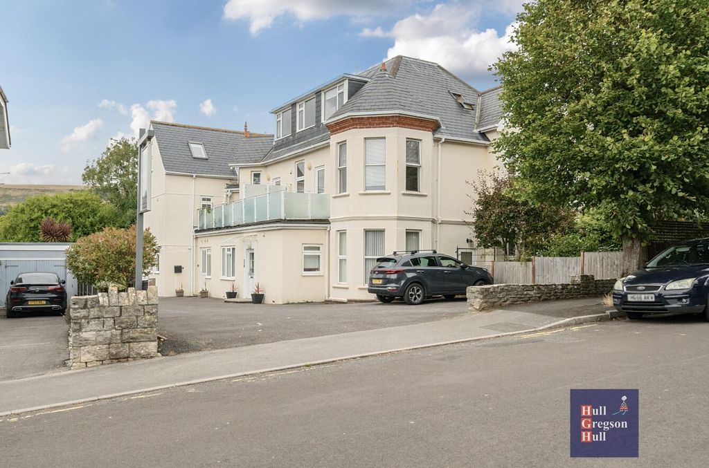 Property photo 1 of 31 0797944A-Da94-47Df-9F28-0285c28188Fb.Jpg