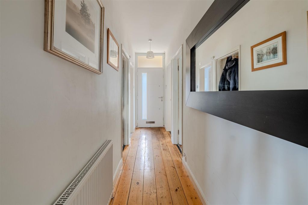 Property photo 2 of 23 Entrance Hall.Jpg