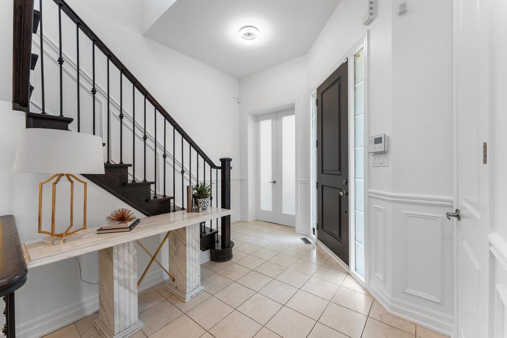 Property photo 3 of 42