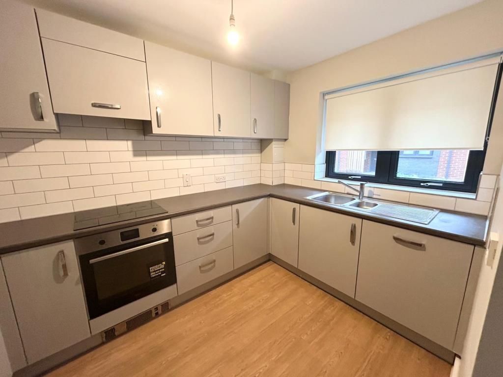 Property photo 2 of 17 Kitchen