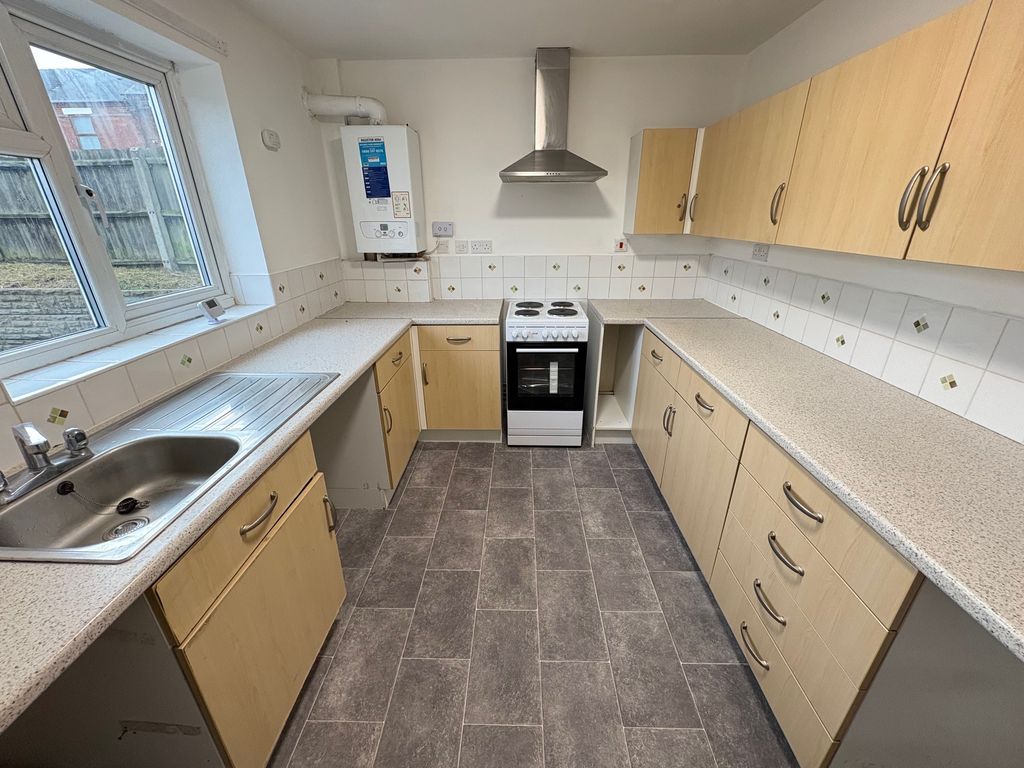 Property photo 2 of 18 Image