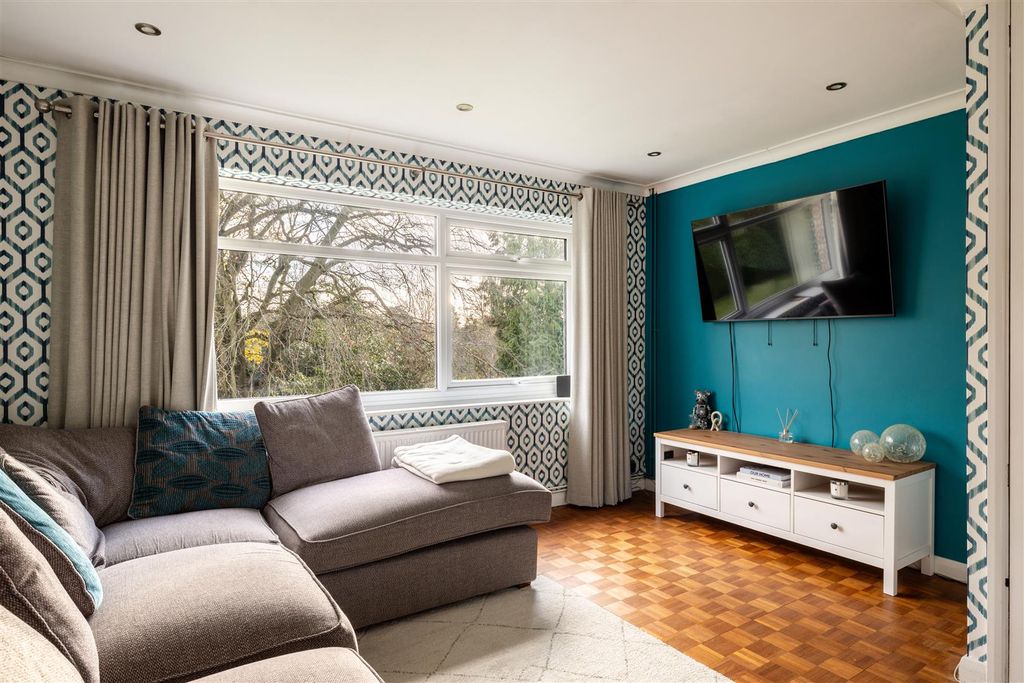 Property photo 3 of 19